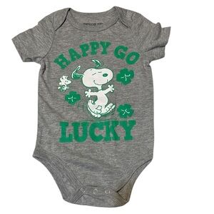 St Patrick - Peanuts Gray and Green Baby Onesie 6-9 Months NWOT
